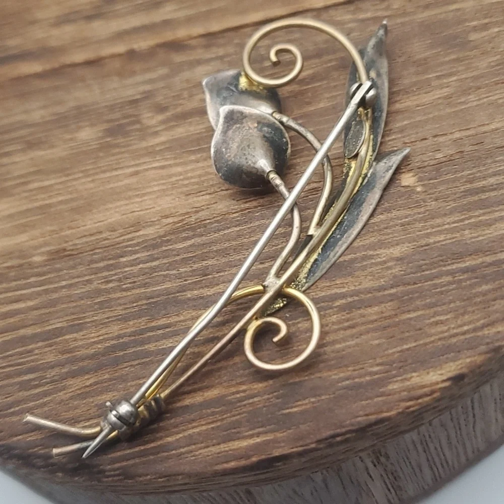 Van dell gold and sterling brooch Whispers  on the wind B551‎